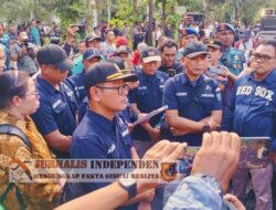 Dua KTP dengan dua alamat yg berbeda: KTP baru di Kedungsroko KTP lama di Diponegoro