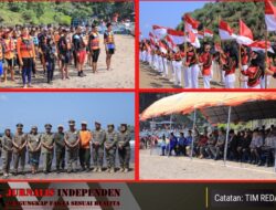 SATLINMAS WILAYAH II PANTAI BARON KEMBALI GELAR PENGIBARAN SANG SAKA MERAH PUTIH DI TENGAH LAUT