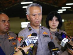 Slog Polri Percepat Distribusi Bantuan ke Tiga Provinsi Terdampak Bencana Melalui Jalur Udara dan Laut