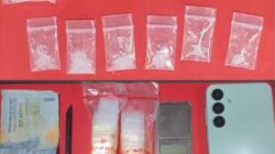 Polres Pelabuhan Tanjung Perak Amankan Tersangka Kurir Sabu di Surabaya