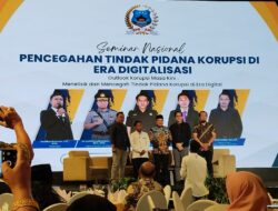 AMI Gaungkan Integritas di Era Digital, Seminar Nasional dan Halal Bihalal di Surabaya Berlangsung Meria