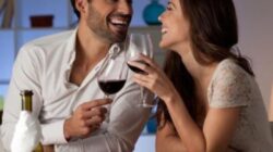 “Cinta Saat Berlimpah, Hilang Saat Susah: Ketika Rumah Tangga Diuji Keikhlasan”