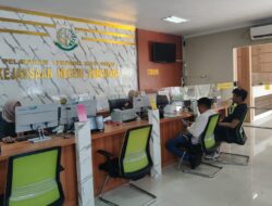 AMI Demo DPW PAN Jatim, Desak Tindak Tegas Dugaan Pemotongan Dana Reses Juliana Eva Wati