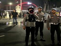 Aksi Demonstrasi di Depan Grahadi Berujung Ricuh, Pagar Rusak dan Petasan Warnai Ketegangan