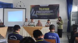 Dari Balik Jeruji Menuju Kemandirian, WBP Lapas Sidoarjo Dibekali Pelatihan Pembuatan Paving Blok dan Manajemen Usaha