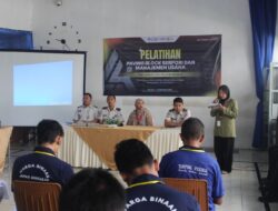 Dari Balik Jeruji Menuju Kemandirian, WBP Lapas Sidoarjo Dibekali Pelatihan Pembuatan Paving Blok dan Manajemen Usaha