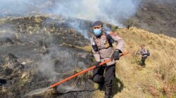 *Polres Probolinggo Intensifkan Penanganan Karhutla di Lereng Gunung Bromo