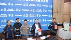 Polres Mojokerto Amankan 3 Tersangka Pencurian Brankas isi Rp.1,4 Miliar Milik Kampus UAC Pacet