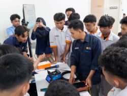 Perluas Wawasan Industri Telekomunikasi, 62 Siswa SMK Pawyatan Daha 1 Belajar Teknologi Fiber Optik di PLN Icon Plus